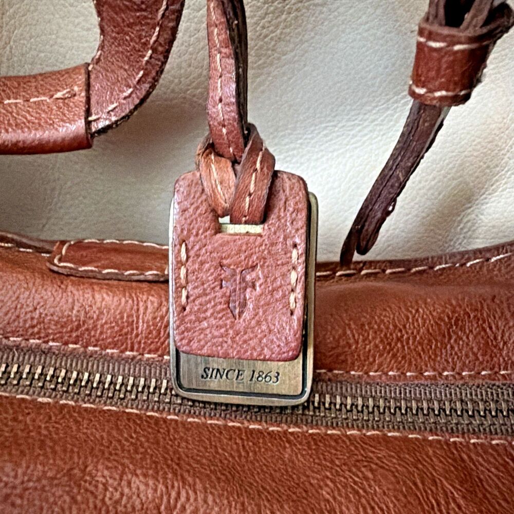 Frye Artisan Leather Hobo Bag Rustic Western Distressed Boho Whiskey NWT - Picture 13 of 16
